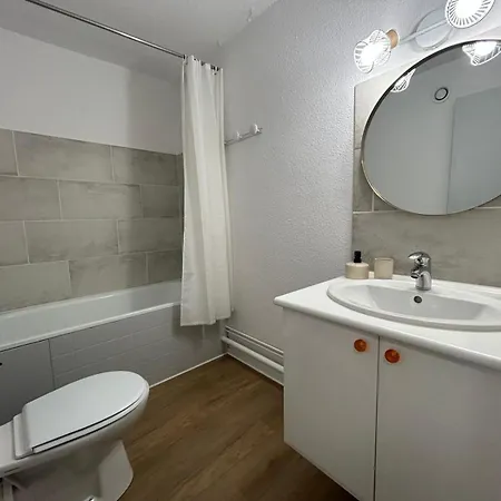 Centre Ville, Vue Montagne Et Au Pied Du Torrent, 1 Acces Par Jour Apartment Cauterets