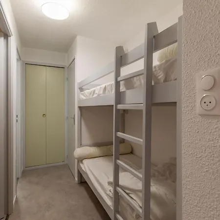 Apartment Centre Ville, Vue Montagne Et Au Pied Du Torrent, 1 Acces Par Jour Cauterets