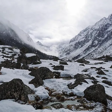 Centre Ville, Vue Montagne Et Au Pied Du Torrent, 1 Acces Par Jour * Cauterets