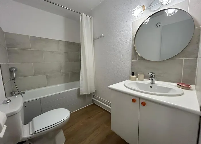 Centre Ville, Vue Montagne Et Au Pied Du Torrent, 1 Acces Par Jour Apartment Cauterets