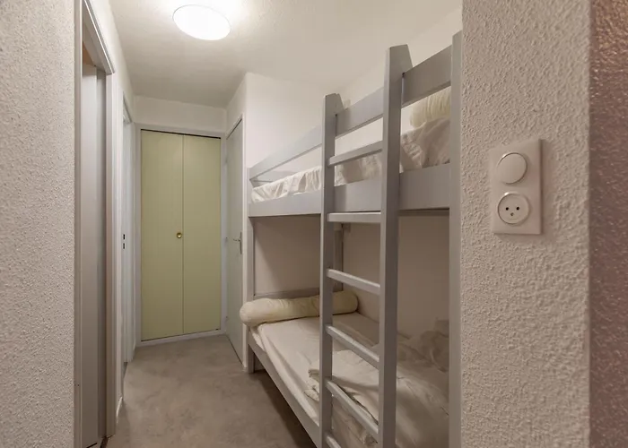 Apartment Centre Ville, Vue Montagne Et Au Pied Du Torrent, 1 Acces Par Jour Cauterets