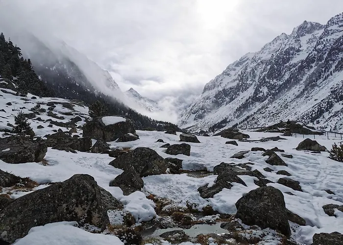 Centre Ville, Vue Montagne Et Au Pied Du Torrent, 1 Acces Par Jour * Cauterets